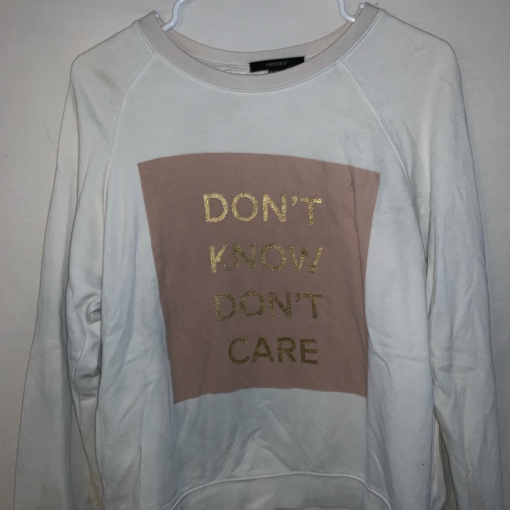 graphic sweatshirt size M